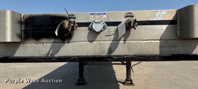 image for item LF9870 2014 Mac TNAR48AF flatbed trailer