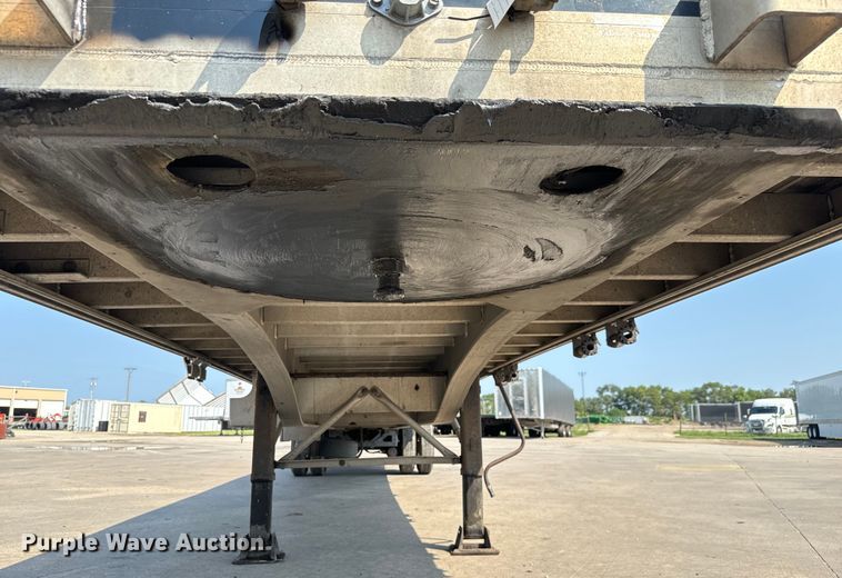 image for item LF9870 2014 Mac TNAR48AF flatbed trailer