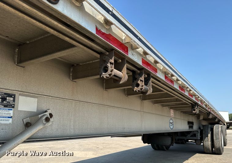 image for item LF9870 2014 Mac TNAR48AF flatbed trailer