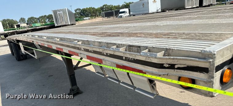 image for item LF9870 2014 Mac TNAR48AF flatbed trailer