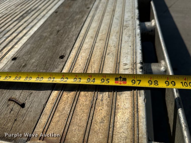 image for item LF9870 2014 Mac TNAR48AF flatbed trailer