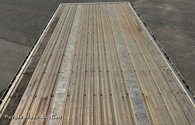 image for item LF9871 2013 Great Dane  FXP-0024-00048 flatbed trailer