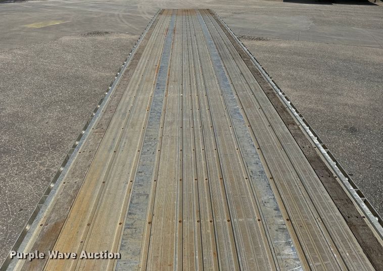 image for item LF9871 2013 Great Dane  FXP-0024-00048 flatbed trailer