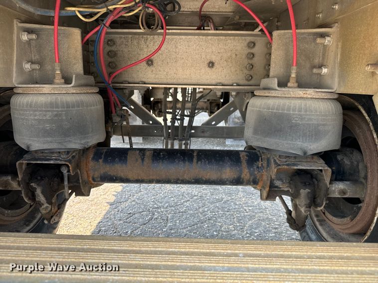 image for item LF9871 2013 Great Dane  FXP-0024-00048 flatbed trailer