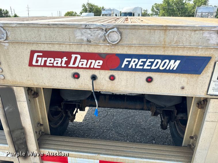 image for item LF9871 2013 Great Dane  FXP-0024-00048 flatbed trailer