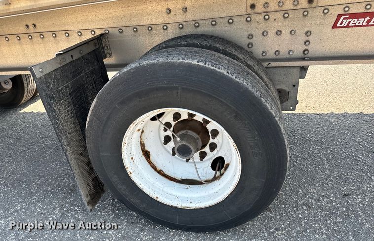 image for item LF9872 2013 Great Dane  FXP-0024-00048  flatbed trailer