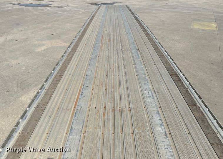 image for item LF9873 2013 Great Dane  FXP-0024-00048  flatbed trailer