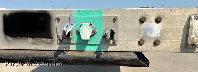 image for item LF9873 2013 Great Dane  FXP-0024-00048  flatbed trailer