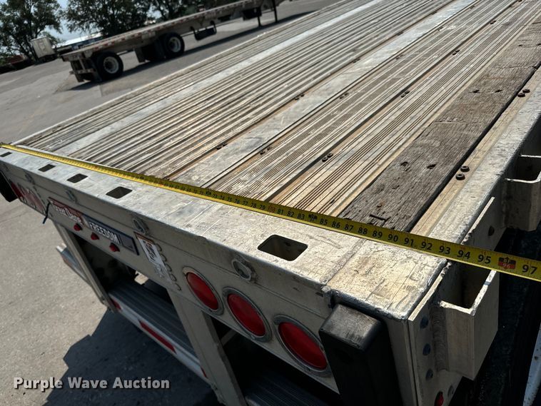 image for item LF9873 2013 Great Dane  FXP-0024-00048  flatbed trailer