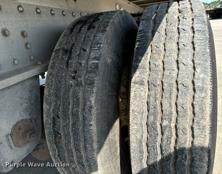 image for item LF9873 2013 Great Dane  FXP-0024-00048  flatbed trailer