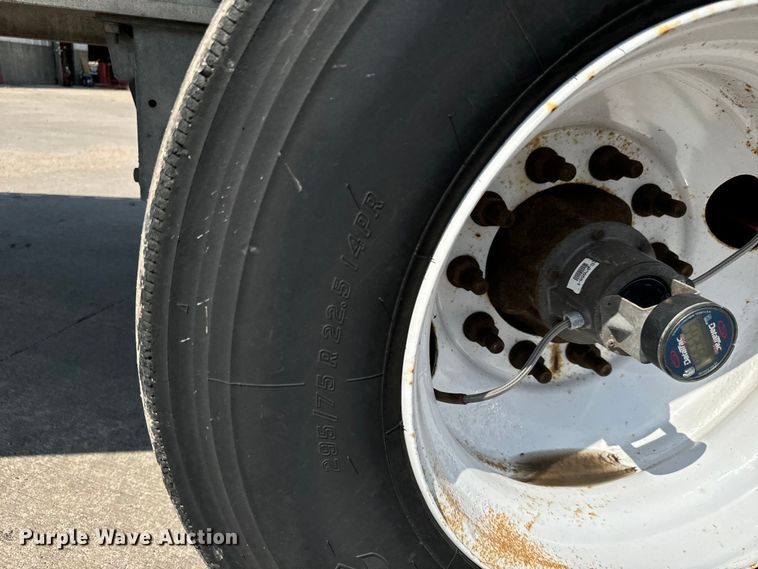 image for item LF9873 2013 Great Dane  FXP-0024-00048  flatbed trailer