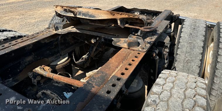 image for item LV9268 2007 Peterbilt  378 semi truck