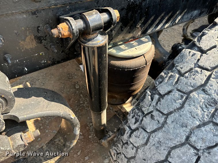 image for item LV9268 2007 Peterbilt  378 semi truck