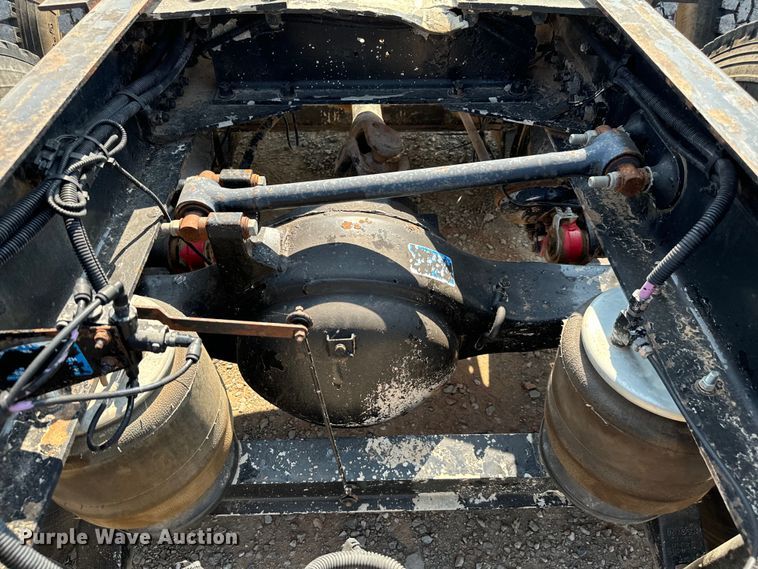 image for item LV9268 2007 Peterbilt  378 semi truck