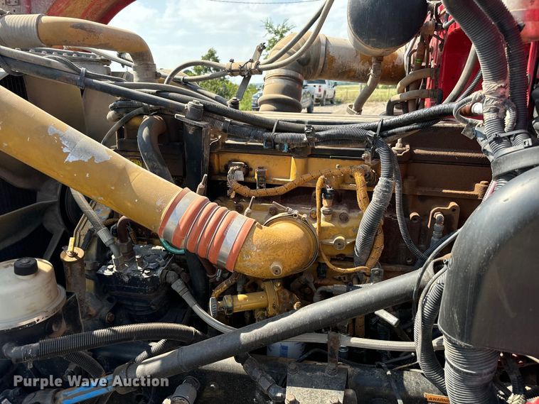 image for item LV9268 2007 Peterbilt  378 semi truck