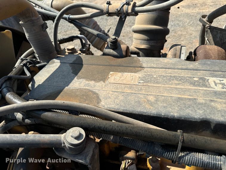 image for item LV9268 2007 Peterbilt  378 semi truck