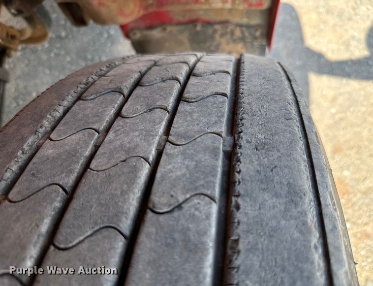 image for item LV9268 2007 Peterbilt  378 semi truck