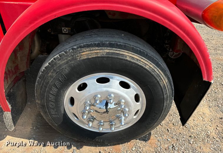 image for item LV9268 2007 Peterbilt  378 semi truck