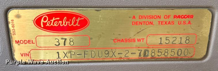 image for item LV9268 2007 Peterbilt  378 semi truck