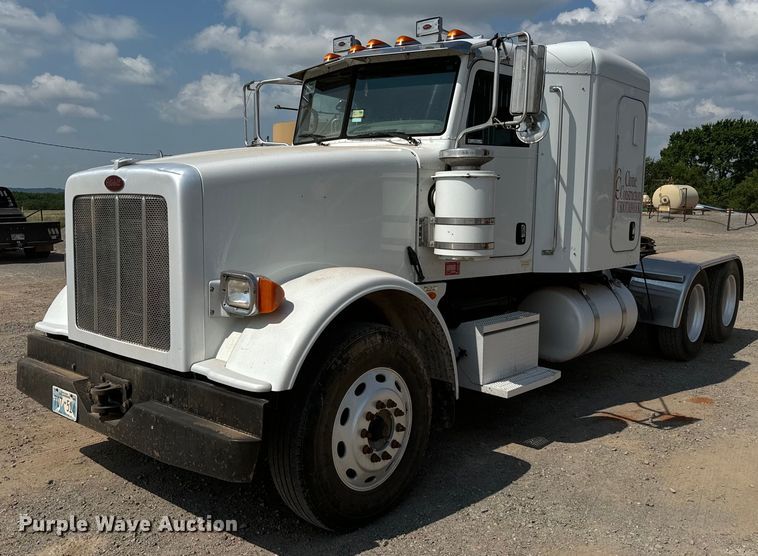 image for item LV9270 2012 Peterbilt  367 semi truck