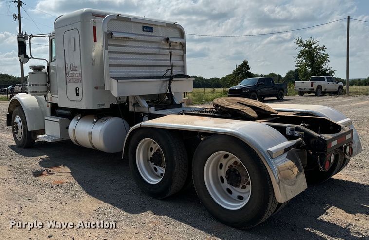 image for item LV9270 2012 Peterbilt  367 semi truck