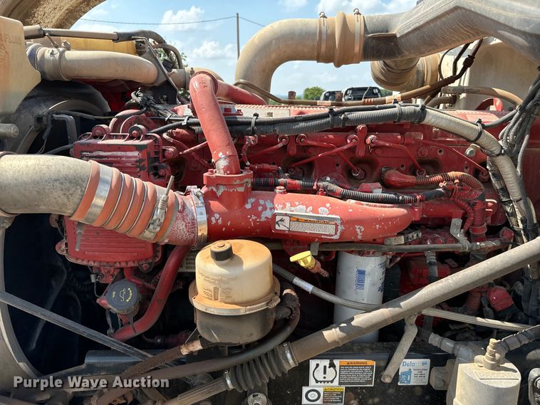 image for item LV9270 2012 Peterbilt  367 semi truck