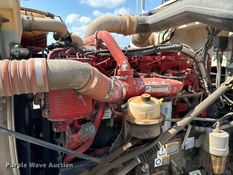 image for item LV9270 2012 Peterbilt  367 semi truck