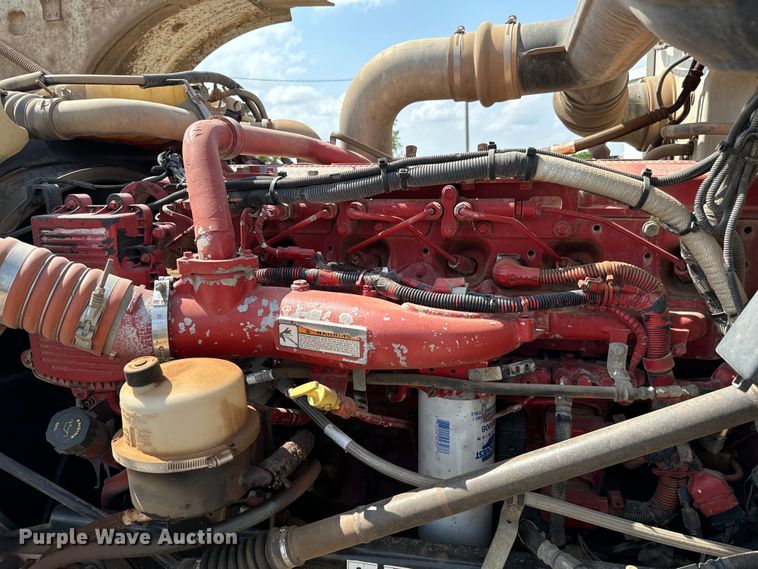 image for item LV9270 2012 Peterbilt  367 semi truck