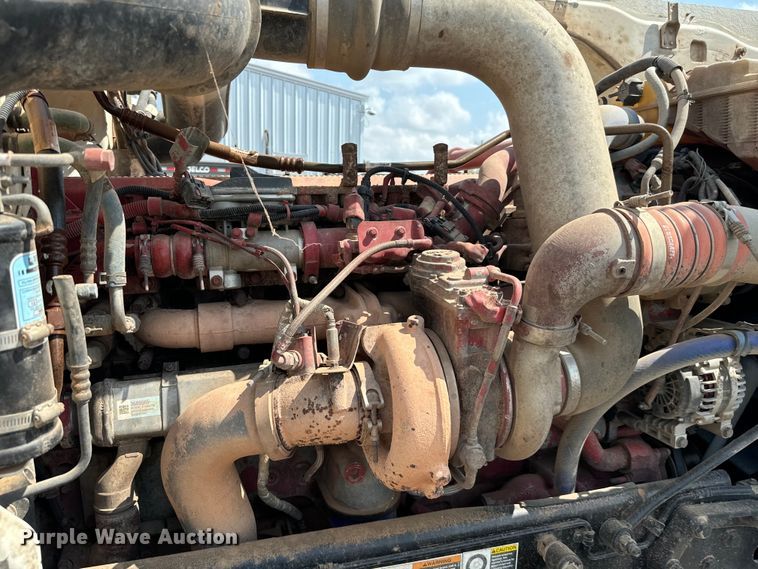 image for item LV9270 2012 Peterbilt  367 semi truck