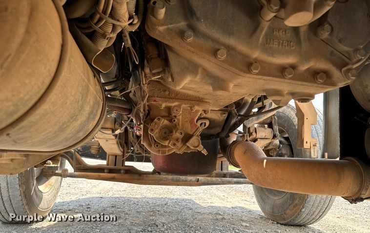 image for item LV9270 2012 Peterbilt  367 semi truck