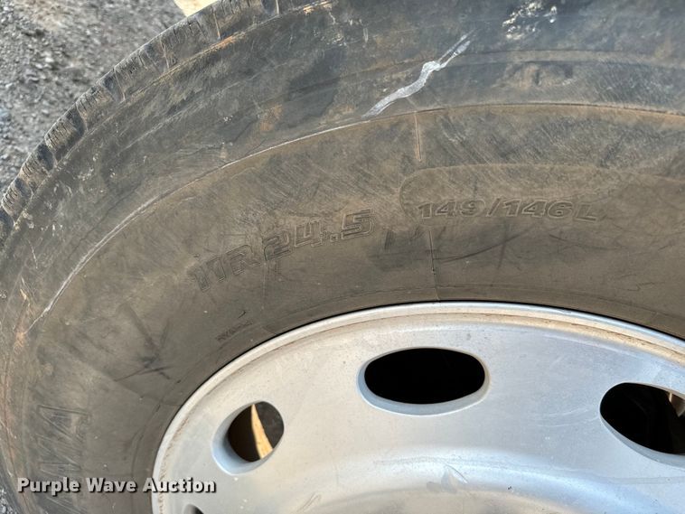 image for item LV9270 2012 Peterbilt  367 semi truck