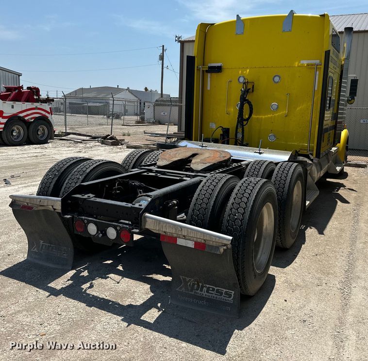 image for item MV9006 2019 Kenworth  W900 semi truck