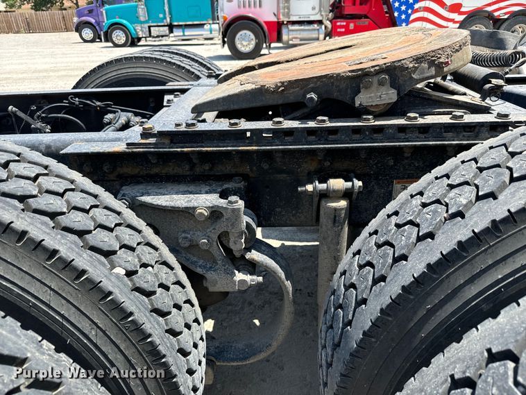 image for item MV9006 2019 Kenworth  W900 semi truck