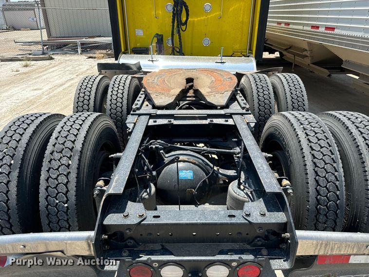 image for item MV9006 2019 Kenworth  W900 semi truck