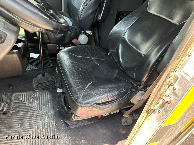 image for item MV9006 2019 Kenworth  W900 semi truck