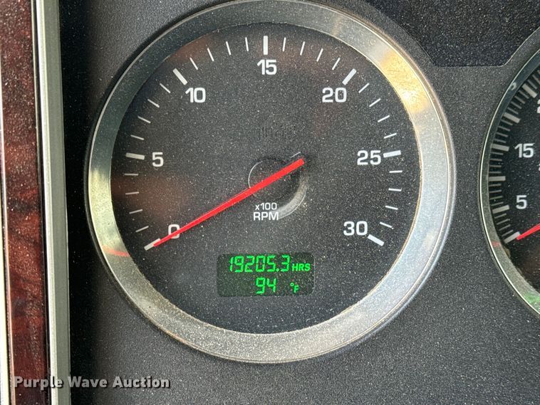 image for item MV9006 2019 Kenworth  W900 semi truck