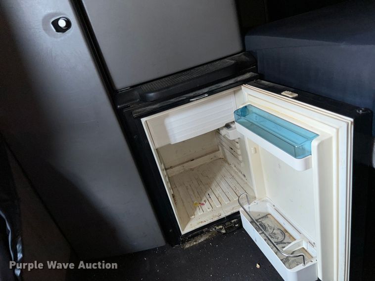 image for item MV9006 2019 Kenworth  W900 semi truck