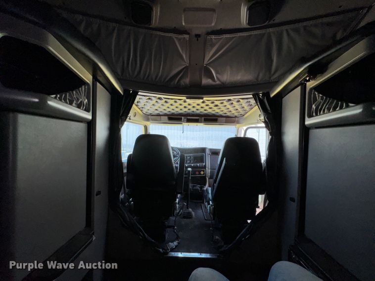 image for item MV9006 2019 Kenworth  W900 semi truck