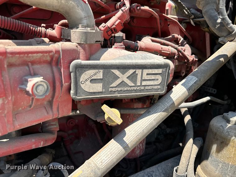 image for item MV9006 2019 Kenworth  W900 semi truck