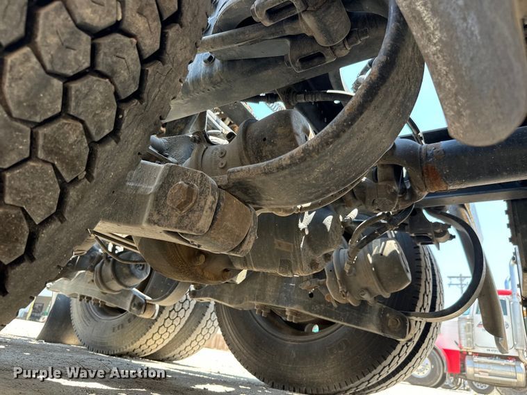 image for item MV9006 2019 Kenworth  W900 semi truck