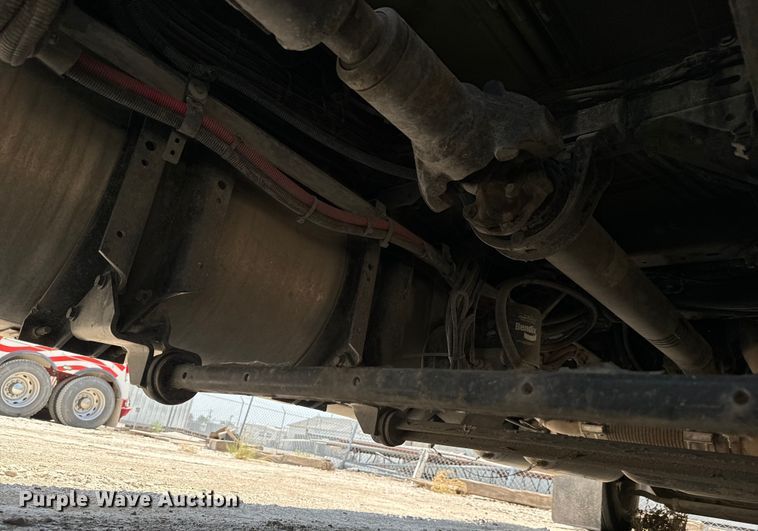 image for item MV9006 2019 Kenworth  W900 semi truck