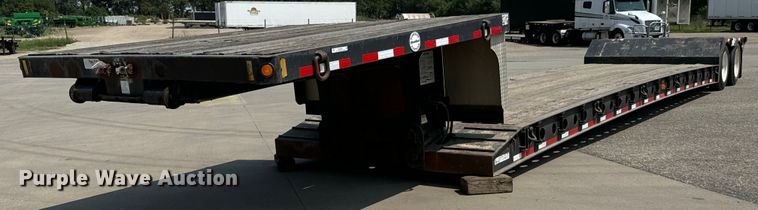 image for item MV9016 2005 Fontaine Specialized  353WDMR lowboy equipment trailer