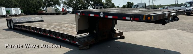 image for item MV9016 2005 Fontaine Specialized  353WDMR lowboy equipment trailer