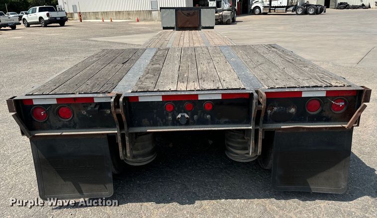 image for item MV9016 2005 Fontaine Specialized  353WDMR lowboy equipment trailer