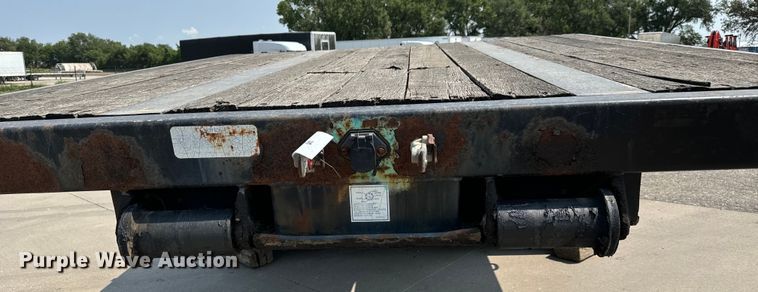 image for item MV9016 2005 Fontaine Specialized  353WDMR lowboy equipment trailer