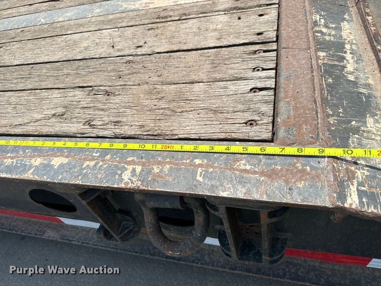 image for item MV9016 2005 Fontaine Specialized  353WDMR lowboy equipment trailer