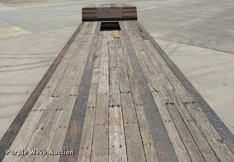 image for item MV9017 2008 XL Specialized XL70MFG lowboy equipment trailer