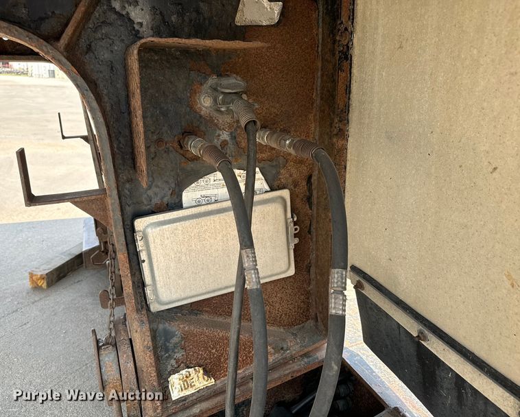 image for item MV9017 2008 XL Specialized XL70MFG lowboy equipment trailer