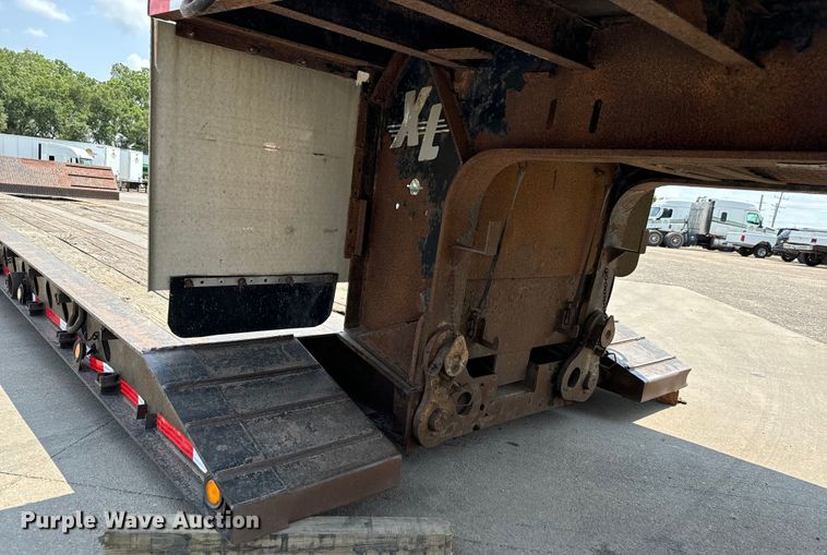 image for item MV9017 2008 XL Specialized XL70MFG lowboy equipment trailer