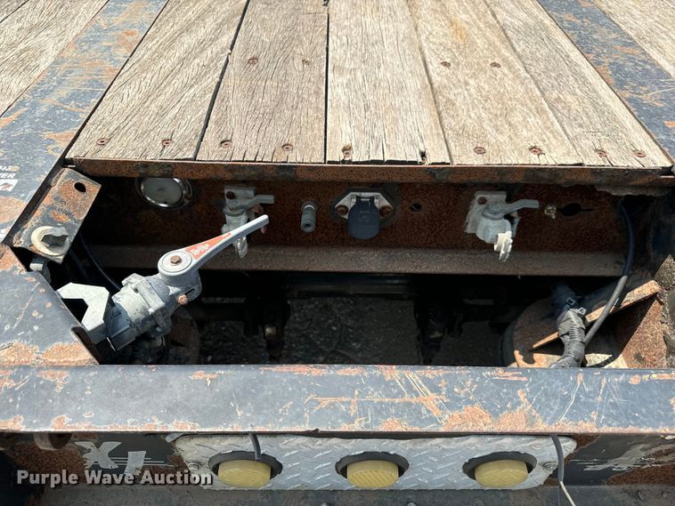 image for item MV9017 2008 XL Specialized XL70MFG lowboy equipment trailer